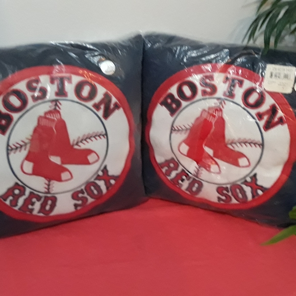 🤩🤩 BOSTON RED SOX NEW PAR OF CUSHIONS - Picture 8 of 8